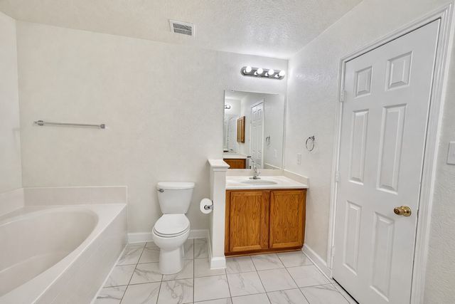 6515 Fairglen Drive, Arlington, TX 76002