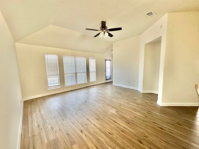 6515 Fairglen Drive, Arlington, TX 76002