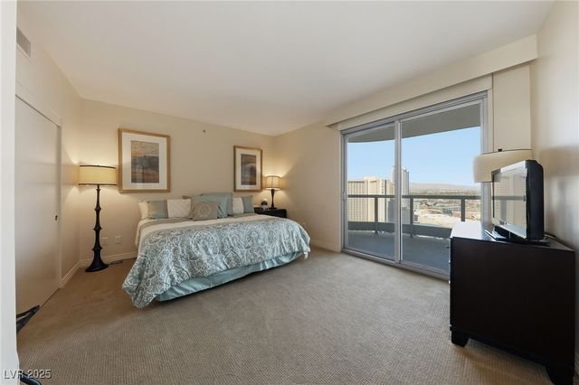 322 Karen Avenue 2001, Las Vegas, NV 89109