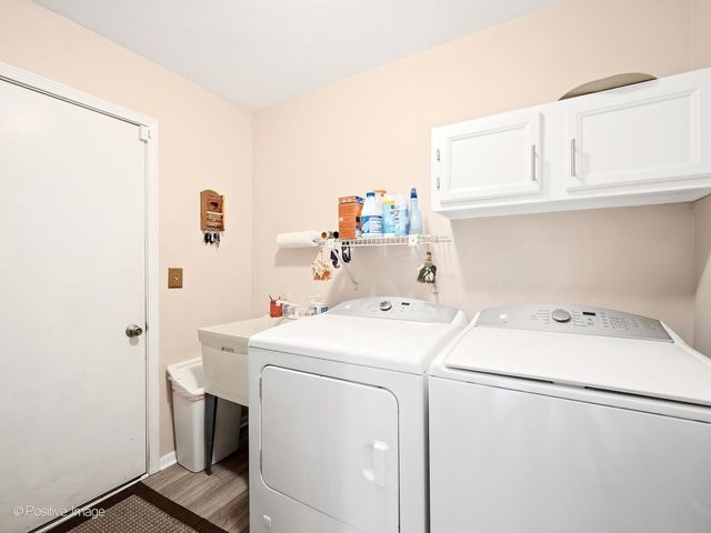 575 Adare Road, Bartlett, IL 60103