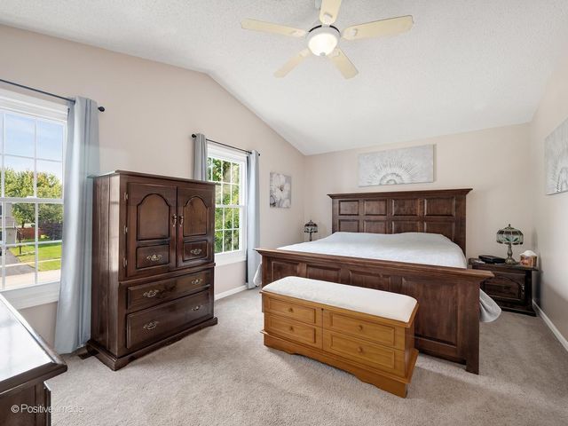 575 Adare Road, Bartlett, IL 60103