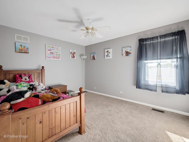 575 Adare Road, Bartlett, IL 60103