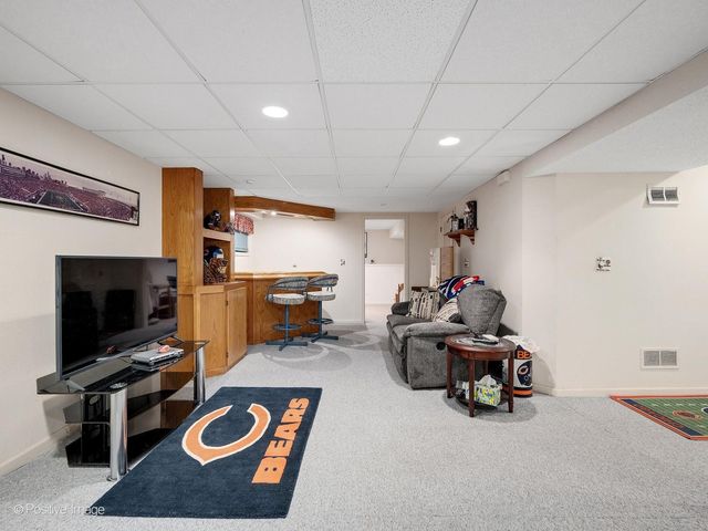 575 Adare Road, Bartlett, IL 60103