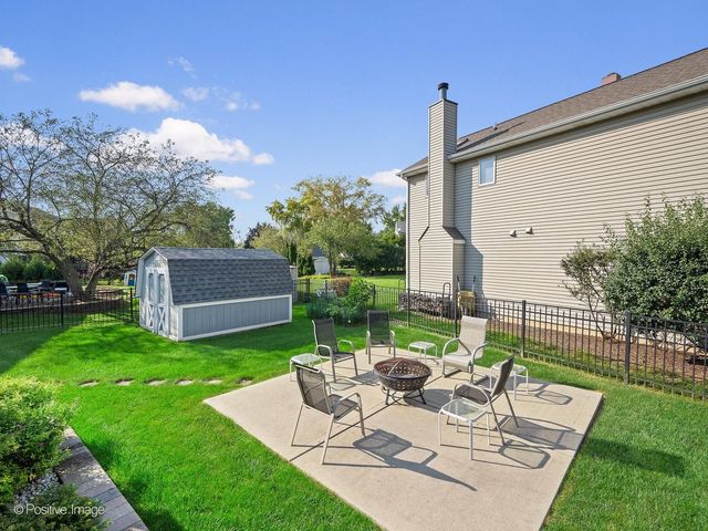 575 Adare Road, Bartlett, IL 60103