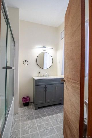 4 Lonny Drive, Ellenville, NY 12428