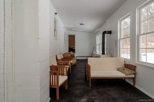 4 Lonny Drive, Ellenville, NY 12428