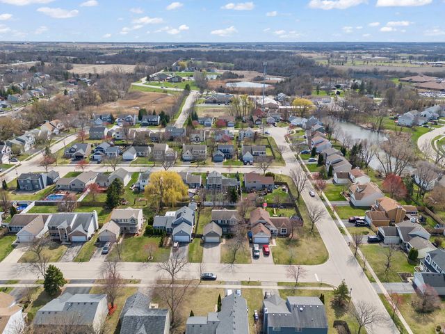 317 Christine Lane, Hainesville, IL 60030
