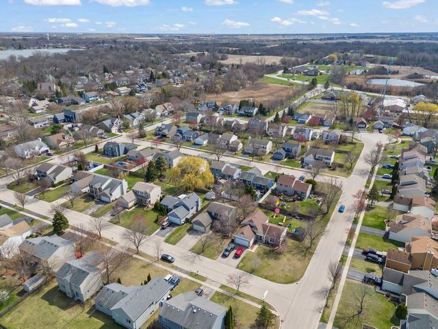 317 Christine Lane, Hainesville, IL 60030