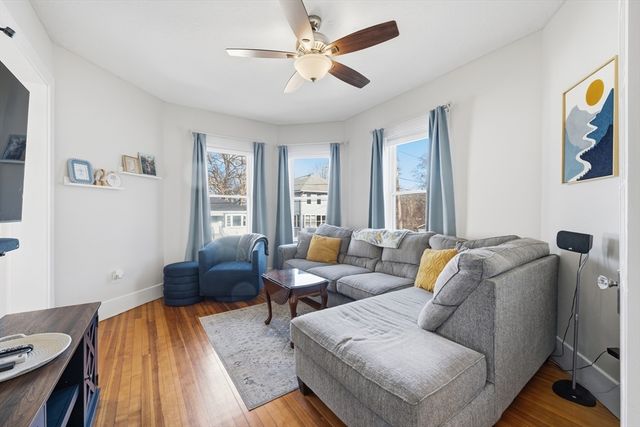 59 Webber St, Leominster, MA 01453