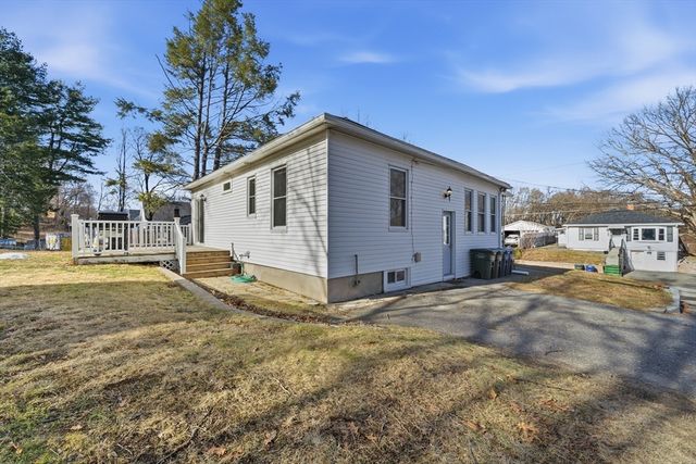 59 Webber St, Leominster, MA 01453