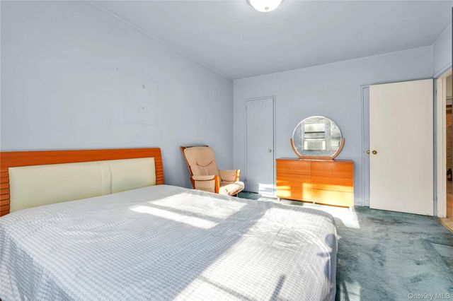 26-25 Union Street 1H, Flushing, NY 11354