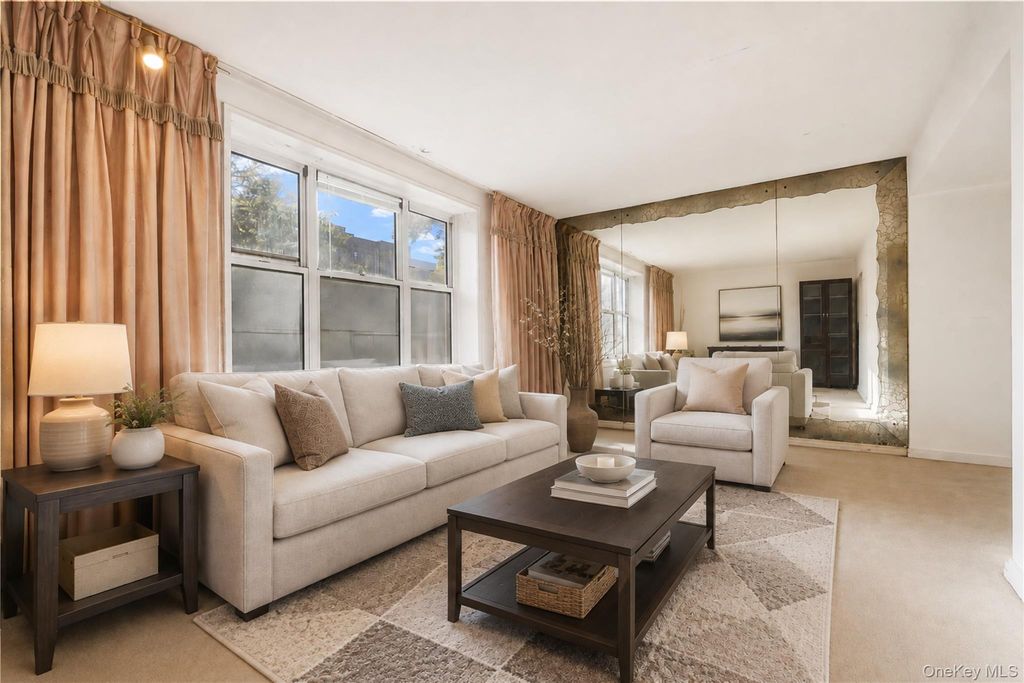 26-25 Union Street 1H, Flushing, NY 11354