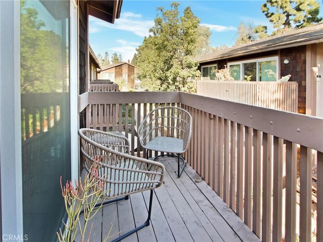 1062 B Cabrillo Park C, Santa Ana, CA 92701