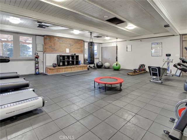 1062 B Cabrillo Park C, Santa Ana, CA 92701