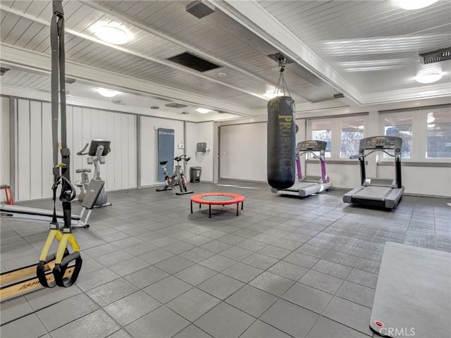 1062 B Cabrillo Park C, Santa Ana, CA 92701