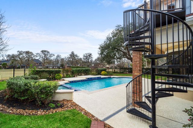 7322 Greatwood Lake Drive, Sugar Land, TX 77479