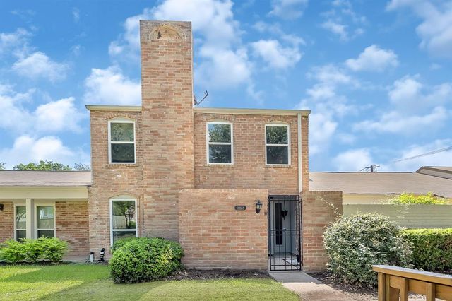 11812 Southlake Drive, Houston, TX 77077