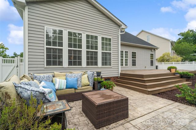 2676 Sunberry Lane NW, Concord, NC 28027