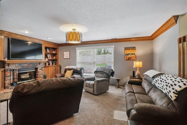 5630 Westridge Court, West Des Moines, IA 50266