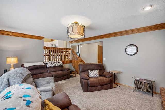5630 Westridge Court, West Des Moines, IA 50266