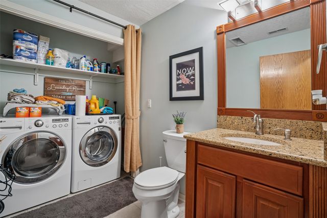 5630 Westridge Court, West Des Moines, IA 50266
