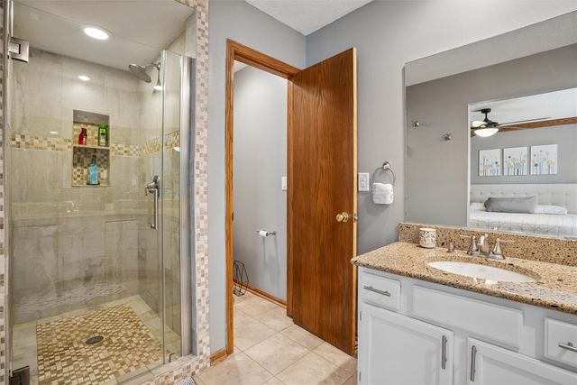 5630 Westridge Court, West Des Moines, IA 50266