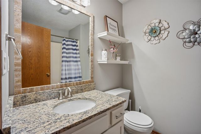 5630 Westridge Court, West Des Moines, IA 50266