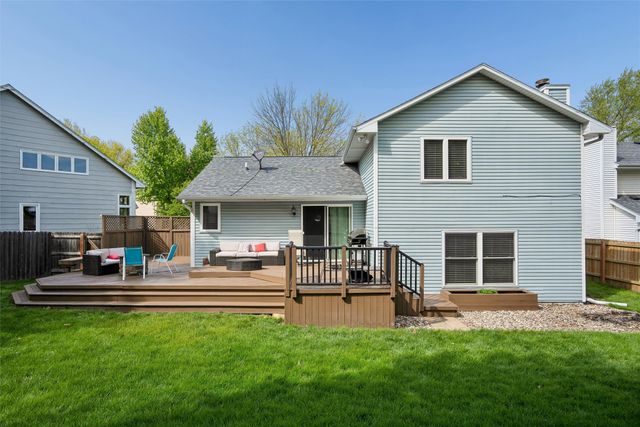 5630 Westridge Court, West Des Moines, IA 50266