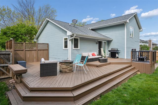 5630 Westridge Court, West Des Moines, IA 50266