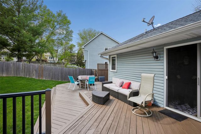 5630 Westridge Court, West Des Moines, IA 50266