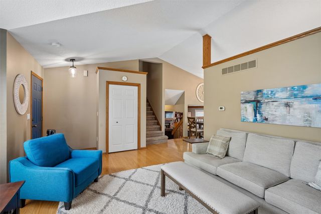 5630 Westridge Court, West Des Moines, IA 50266