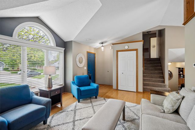 5630 Westridge Court, West Des Moines, IA 50266