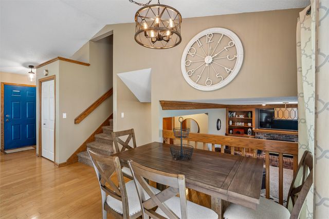 5630 Westridge Court, West Des Moines, IA 50266