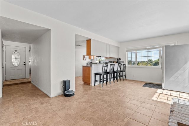 3521 E Avenue T4, Palmdale, CA 93550