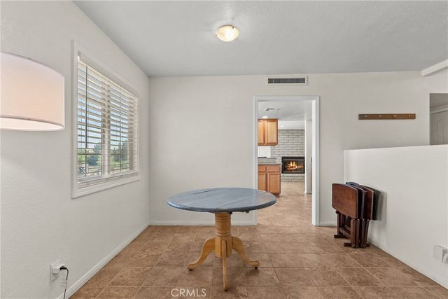 3521 E Avenue T4, Palmdale, CA 93550