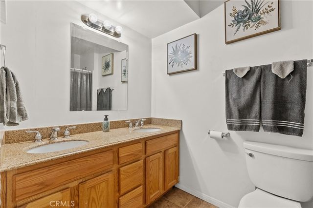 3521 E Avenue T4, Palmdale, CA 93550