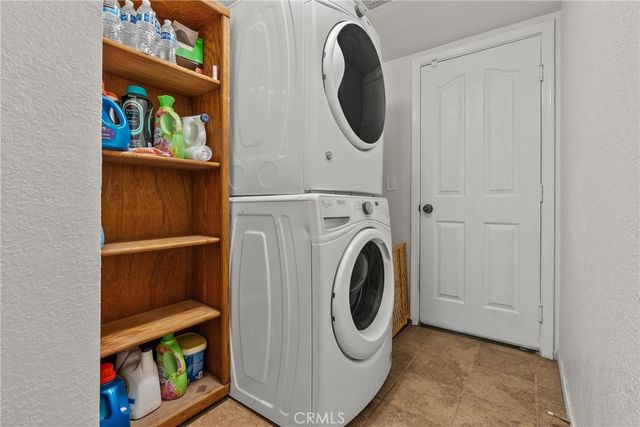 3521 E Avenue T4, Palmdale, CA 93550