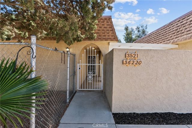 3521 E Avenue T4, Palmdale, CA 93550