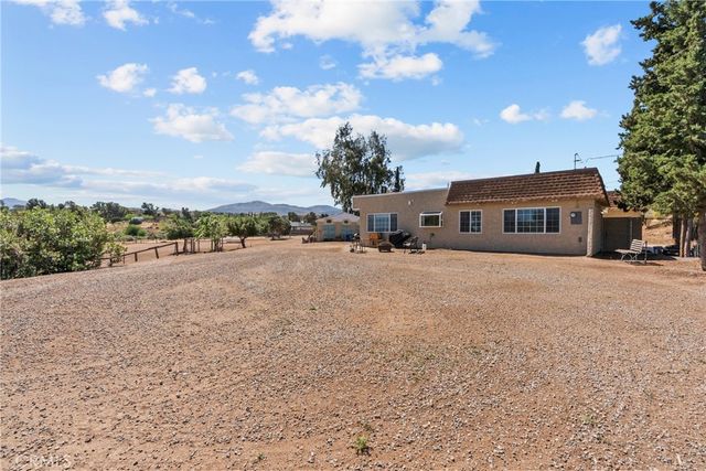 3521 E Avenue T4, Palmdale, CA 93550