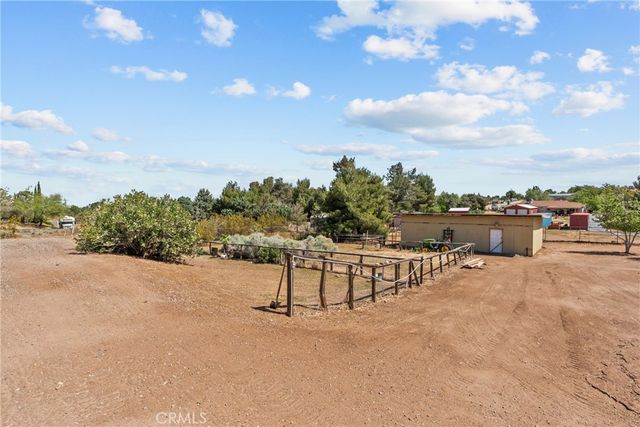 3521 E Avenue T4, Palmdale, CA 93550