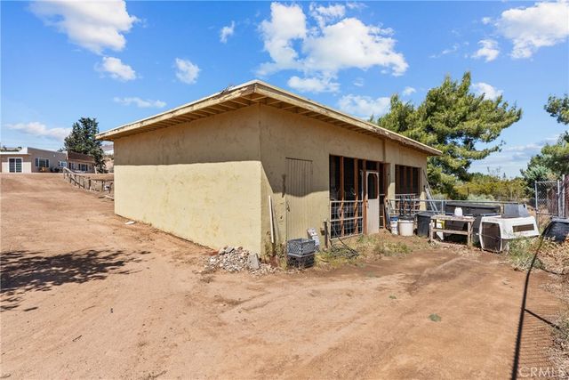 3521 E Avenue T4, Palmdale, CA 93550