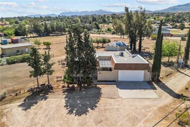 3521 E Avenue T4, Palmdale, CA 93550