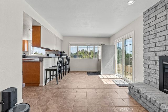 3521 E Avenue T4, Palmdale, CA 93550