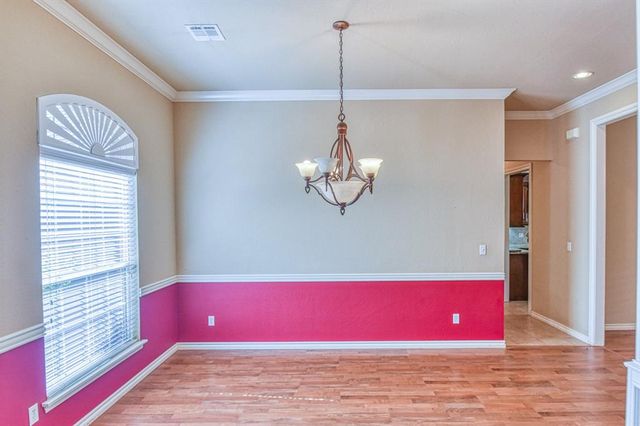 2821 Stonebridge Court, Norman, OK 73071