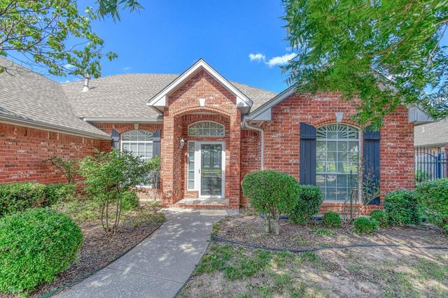 2821 Stonebridge Court, Norman, OK 73071