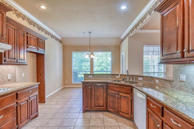 2821 Stonebridge Court, Norman, OK 73071