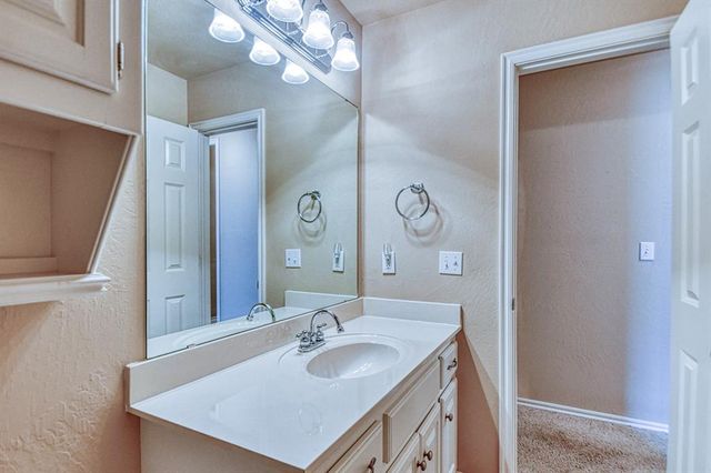 2821 Stonebridge Court, Norman, OK 73071
