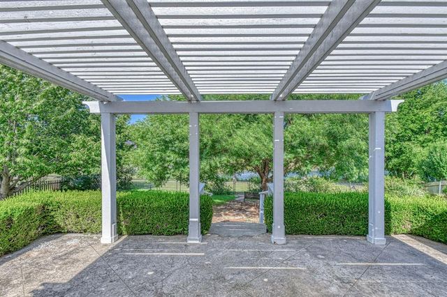 2821 Stonebridge Court, Norman, OK 73071