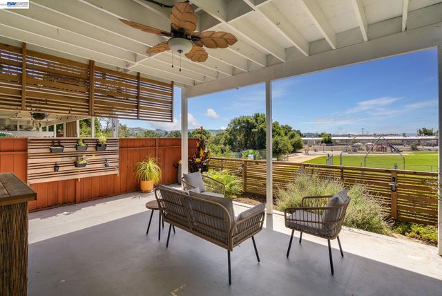 5265 Winifred Dr, Castro Valley, CA 94546
