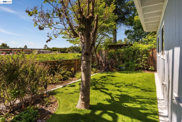 5265 Winifred Dr, Castro Valley, CA 94546